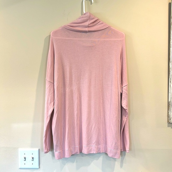 🔥Ralph Lauren Pink Turtleneck Top🔥 - Picture 2 of 6
